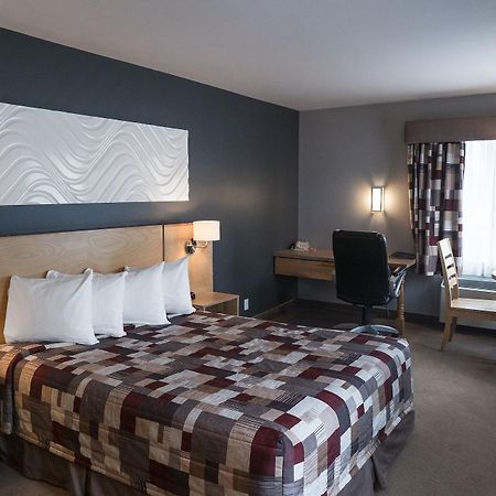 Econo Lodge La Malbaie Zewnętrze zdjęcie