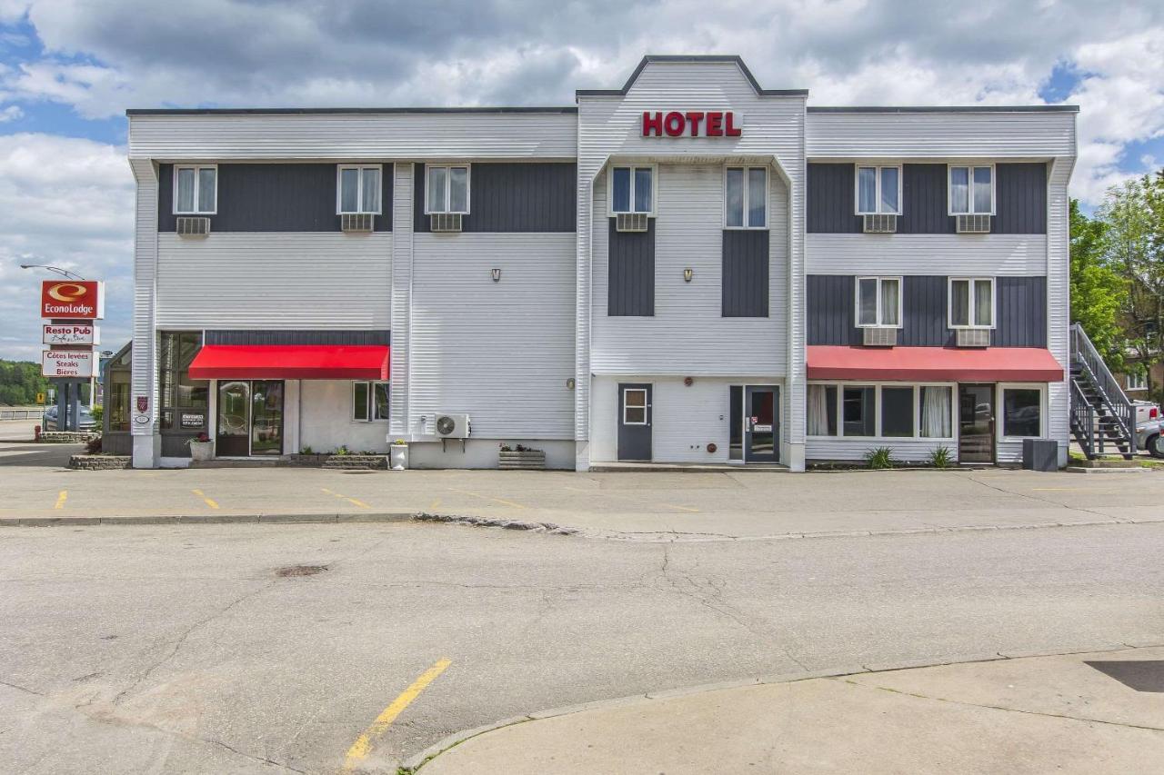 Econo Lodge La Malbaie Zewnętrze zdjęcie