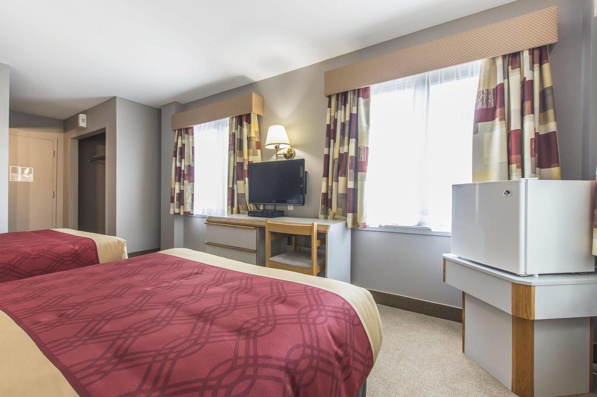 Econo Lodge La Malbaie Zewnętrze zdjęcie